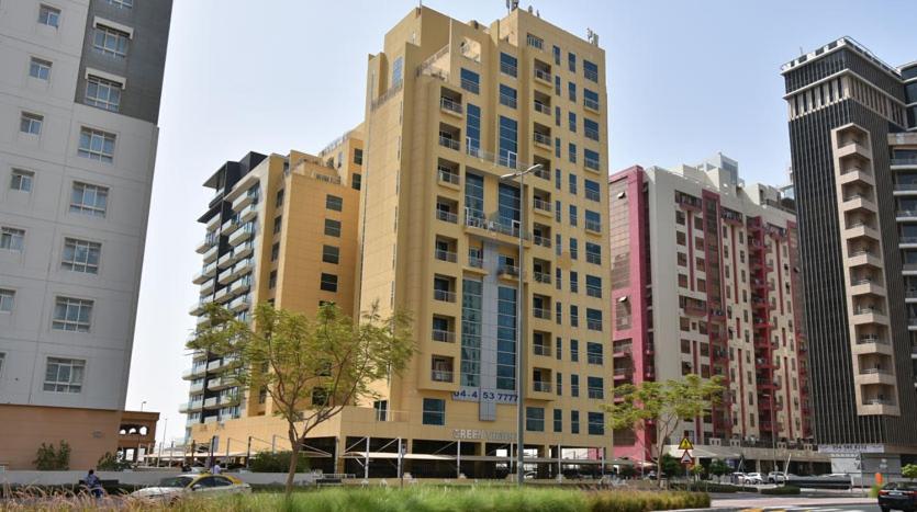Homestay Nicest Partition In Barsha Heights Near Internet Metro Dubai