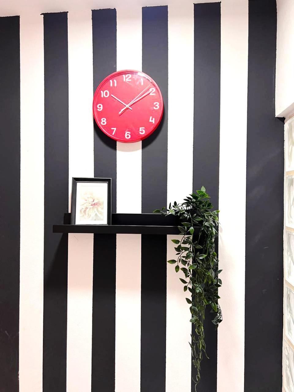 Homestay Nicest Partition In Barsha Heights Near Internet Metro