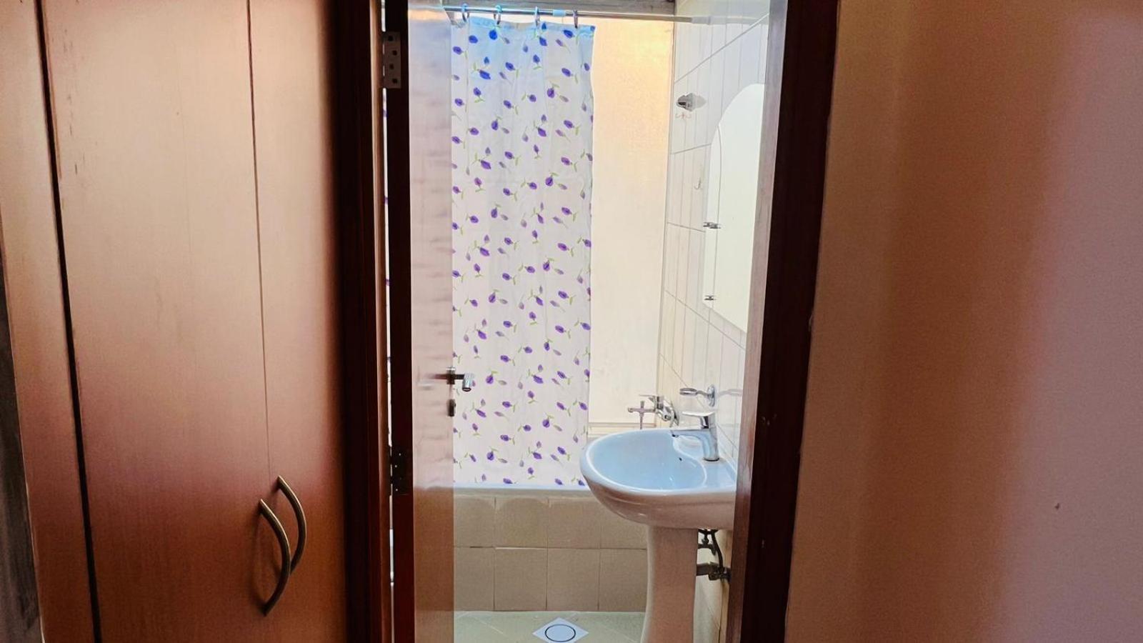 Homestay Nicest Partition In Barsha Heights Near Internet Metro Dubai